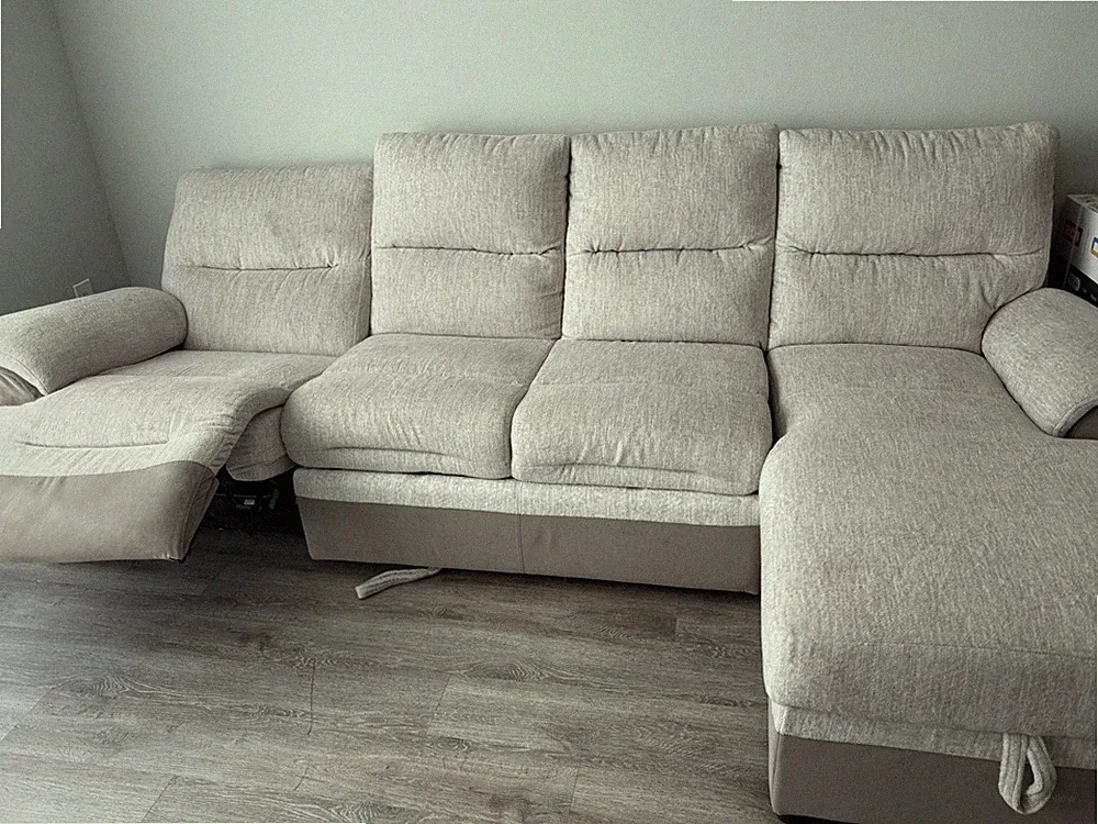 34 in Chaise