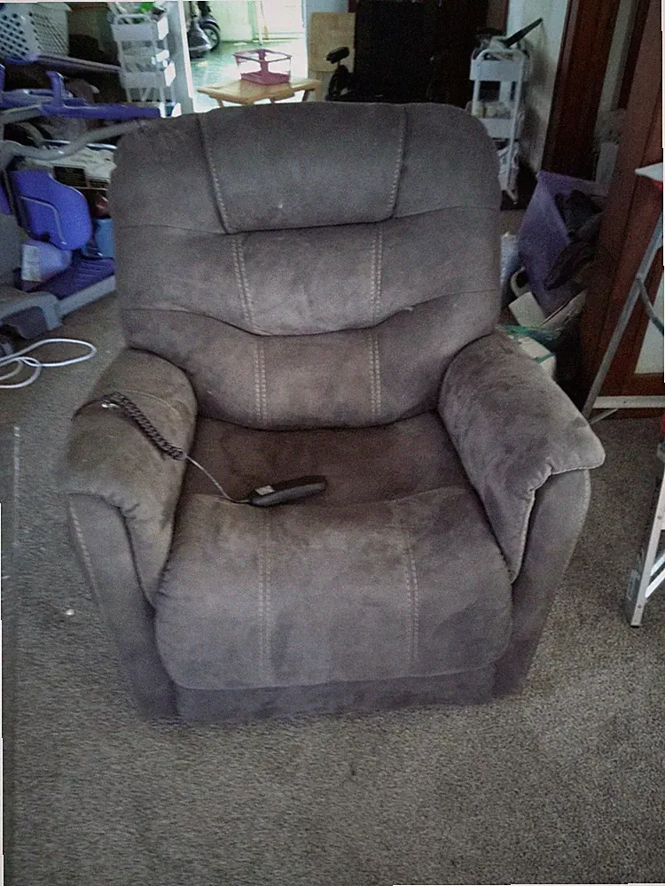 Gray Upholstered Ballister Power Lift Chair
